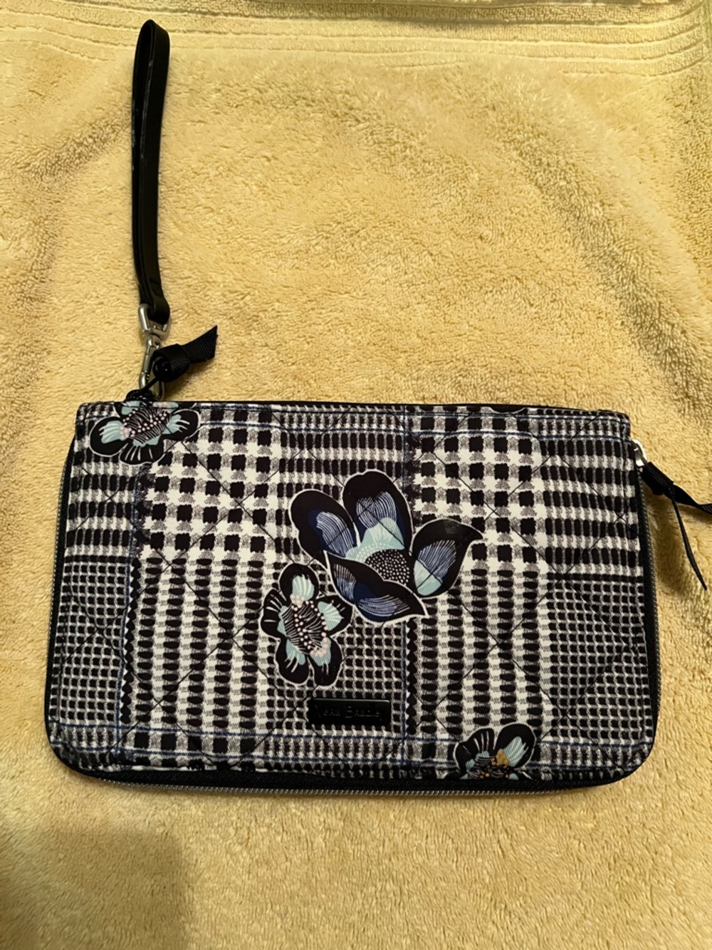 **REDUCED** Vera Bradley Large Black & White Quilted Floral Plaid Wristlet